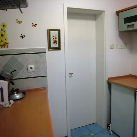 Apartment Anita Near Kantrida Beach Rijeka Room photo